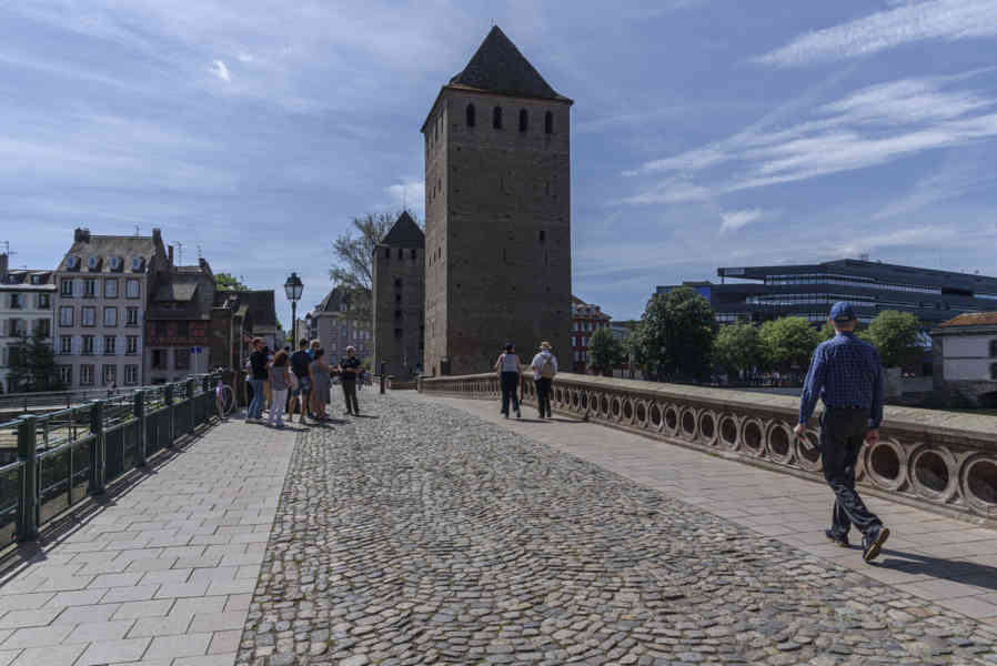 Francia - Alsacia 044 - Estrasburgo - Puentes Cubiertos.jpg